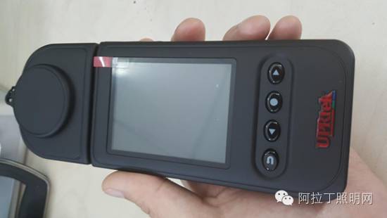 可能是目前最好用的频闪测量仪？3位工程师亲测