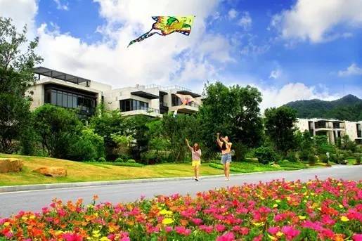 没错，雅居乐集团选择的灯具合作伙伴就是它……