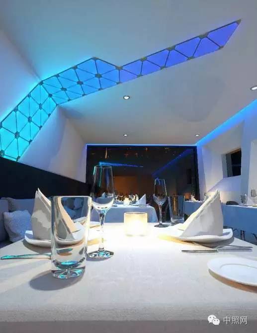 能像乐高积木般任意拼装的智能照明面板