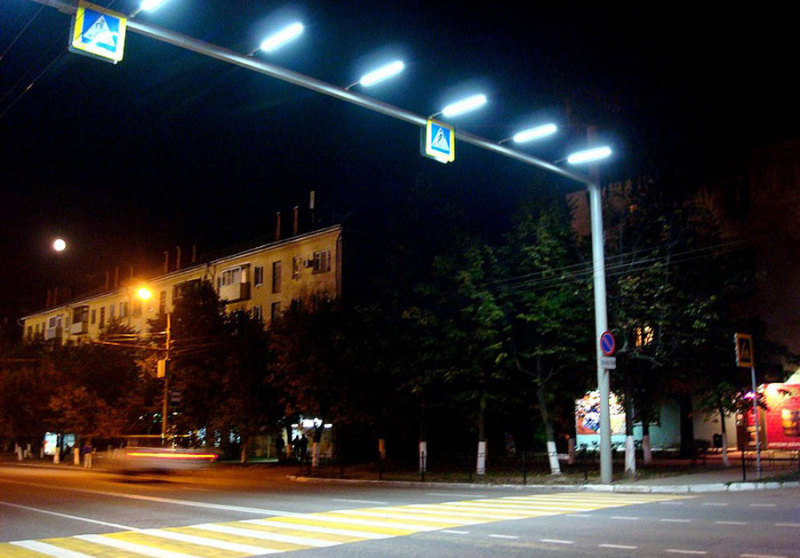 「大师记」他们，白天是交警，晚上是装灯大师