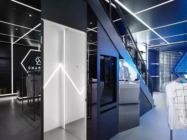 年轻的态度 ｜Debrand台北专卖店