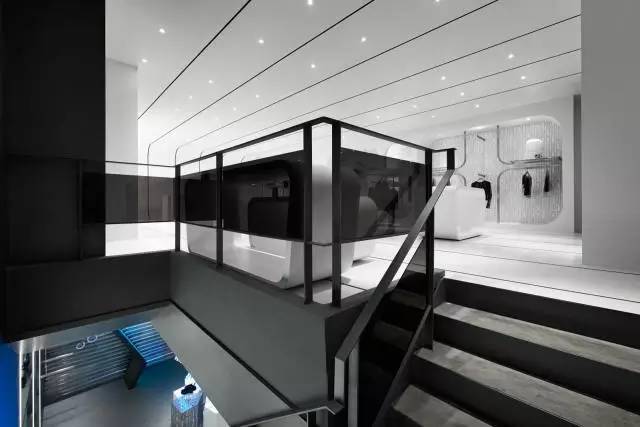 年轻的态度 ｜Debrand台北专卖店