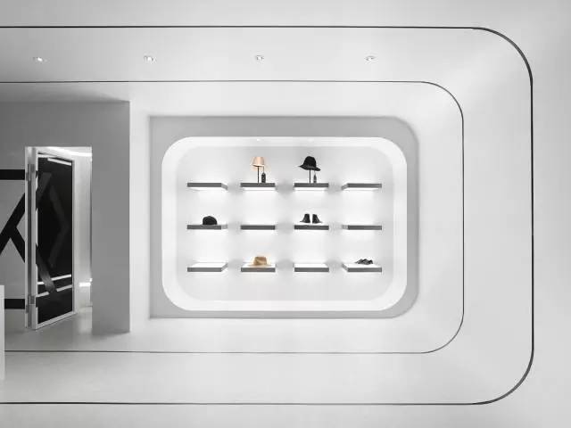 年轻的态度 ｜Debrand台北专卖店