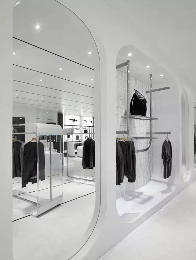 年轻的态度 ｜Debrand台北专卖店