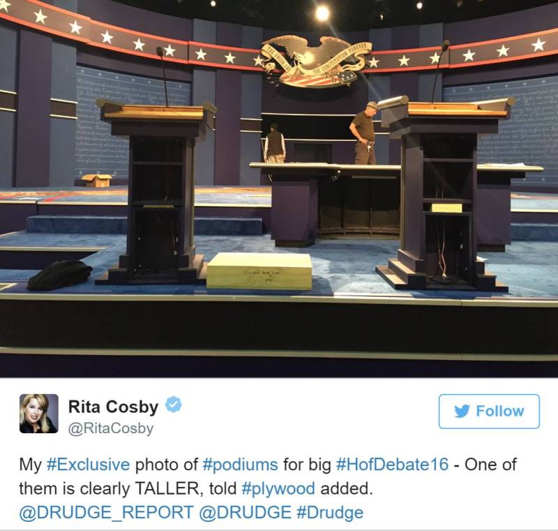 「灯客说」不吹不黑，希拉里平时爱装灯，这下真“装灯”了！