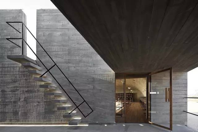 周末推荐丨放下手机，去这最美的九家书店享受周末时光吧！