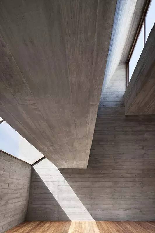 周末推荐丨放下手机，去这最美的九家书店享受周末时光吧！