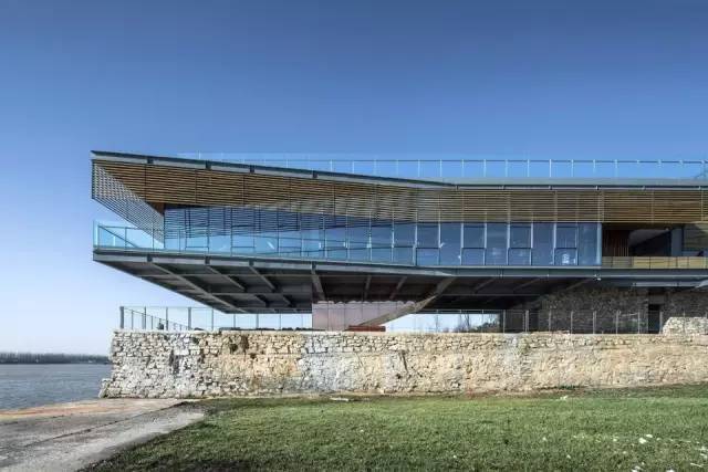 周末推荐丨放下手机，去这最美的九家书店享受周末时光吧！