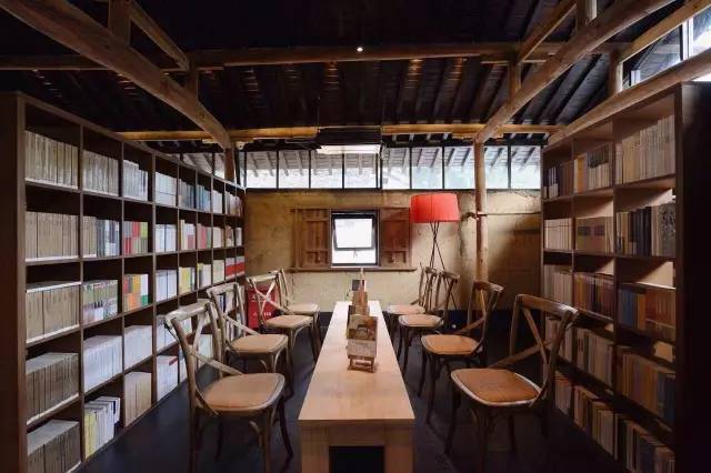 周末推荐丨放下手机，去这最美的九家书店享受周末时光吧！