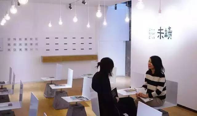 周末推荐丨放下手机，去这最美的九家书店享受周末时光吧！