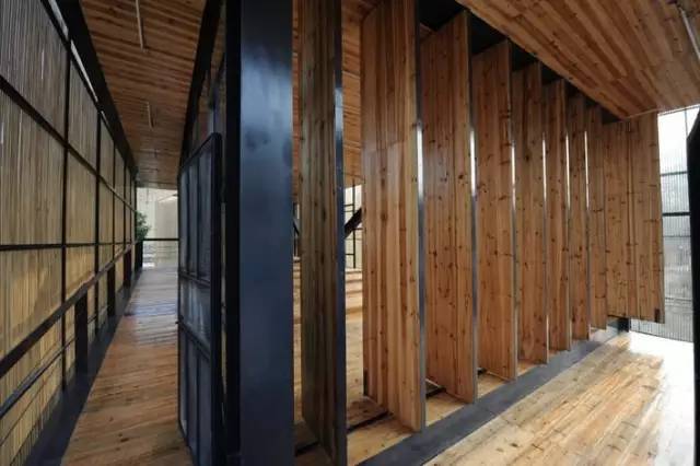 周末推荐丨放下手机，去这最美的九家书店享受周末时光吧！