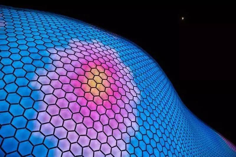 海洋之光·动感曲面上流动的光影