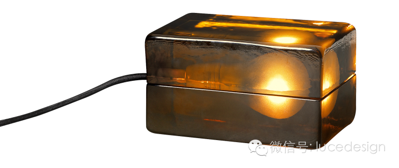 【最设计】被玻璃砖封印的灯泡，出奇的迷人！