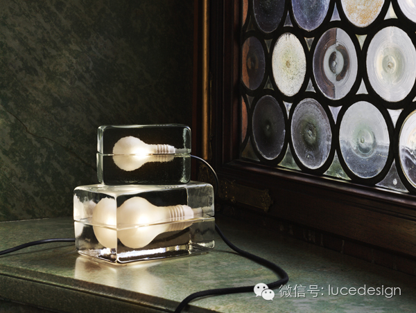 【最设计】被玻璃砖封印的灯泡，出奇的迷人！
