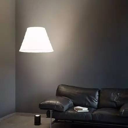 【走马观灯】亮暗之间，只有一个灯的距离