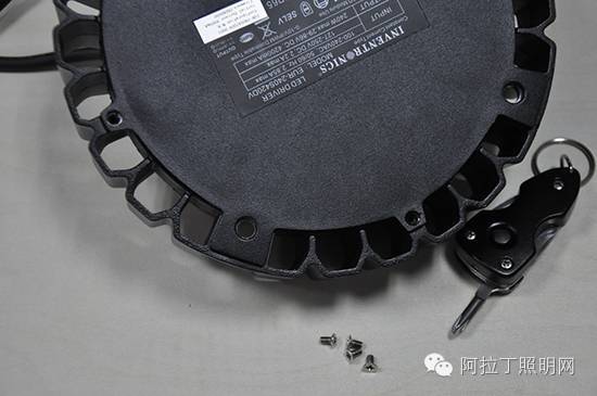 评测数据：工矿灯驱动电源如何玩时尚调光元素