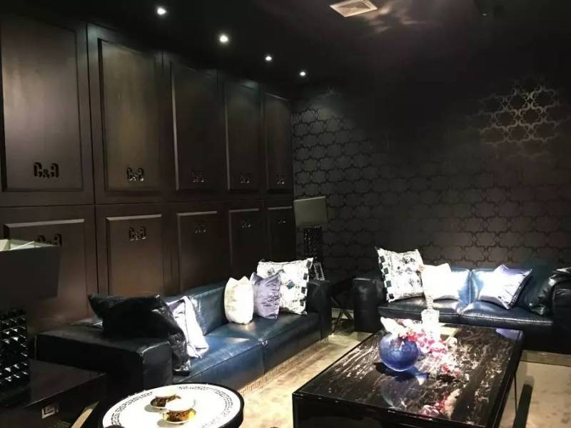 一盏350°任意变的灯具，帅到不行！