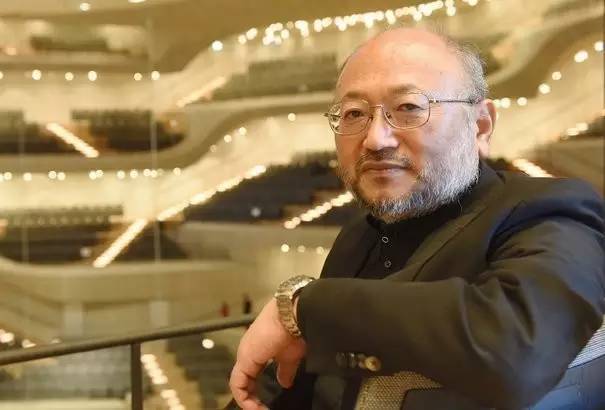 德国人用了10年时间，把一个旧仓库改造成了新地标！