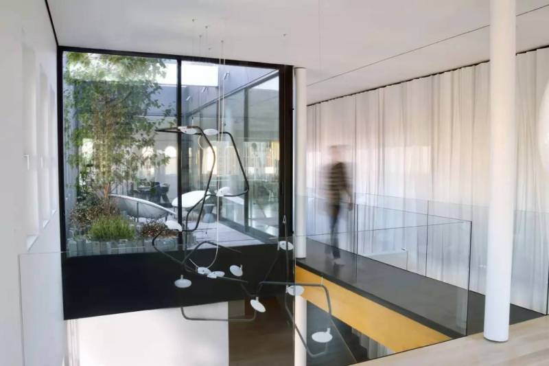 这样用石膏墙打造的顶级LOFT，刷新了我对石膏的理解