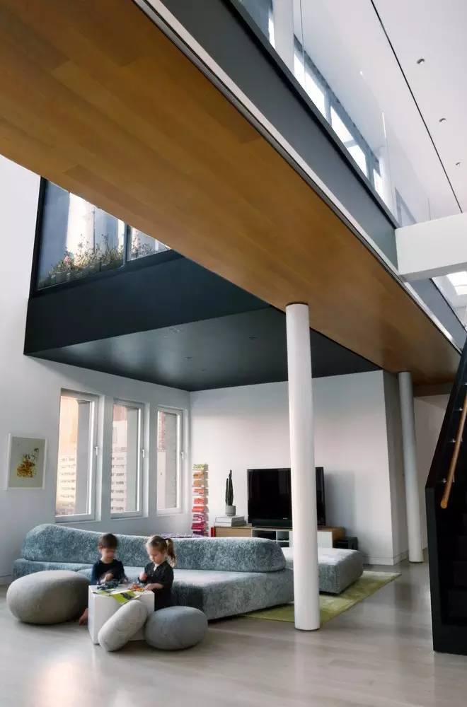 这样用石膏墙打造的顶级LOFT，刷新了我对石膏的理解