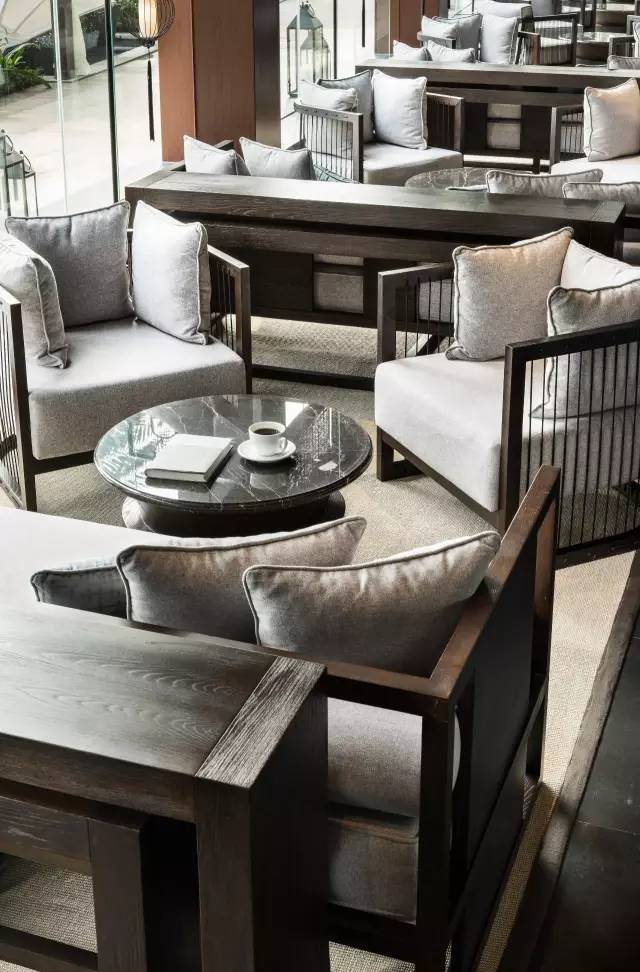 大拙至美，自然灰演绎唯美的新中式会所