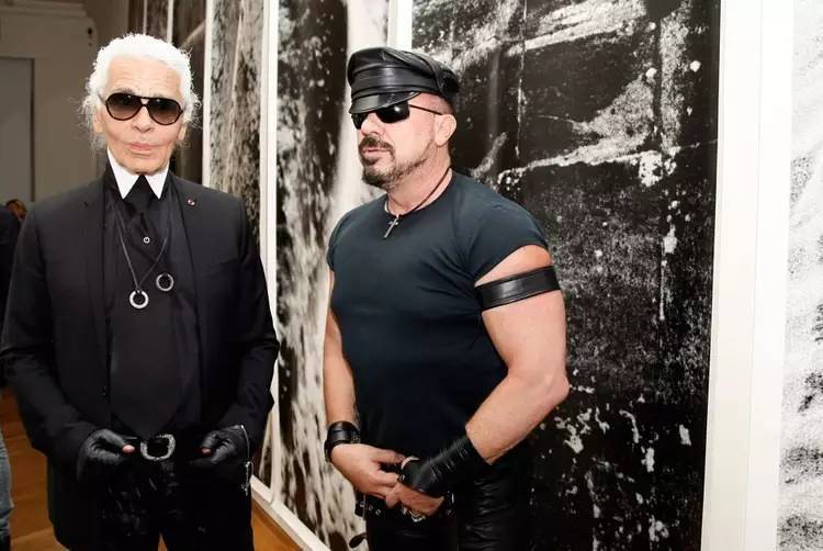 LV、FENDI、DIOR、CHANEL、阿玛尼、宝格丽这些专卖店的设计者，居然是位机车大叔