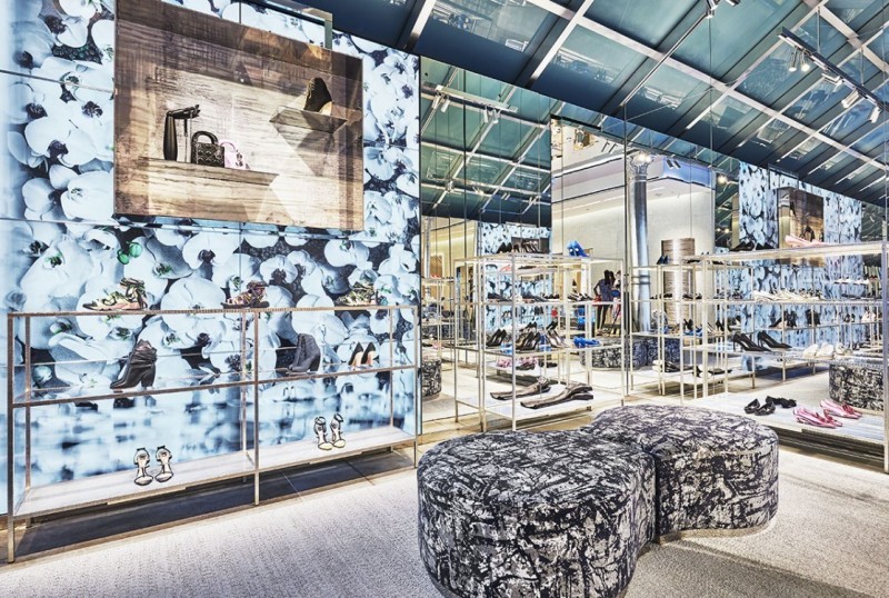 LV、FENDI、DIOR、CHANEL、阿玛尼、宝格丽这些专卖店的设计者，居然是位机车大叔