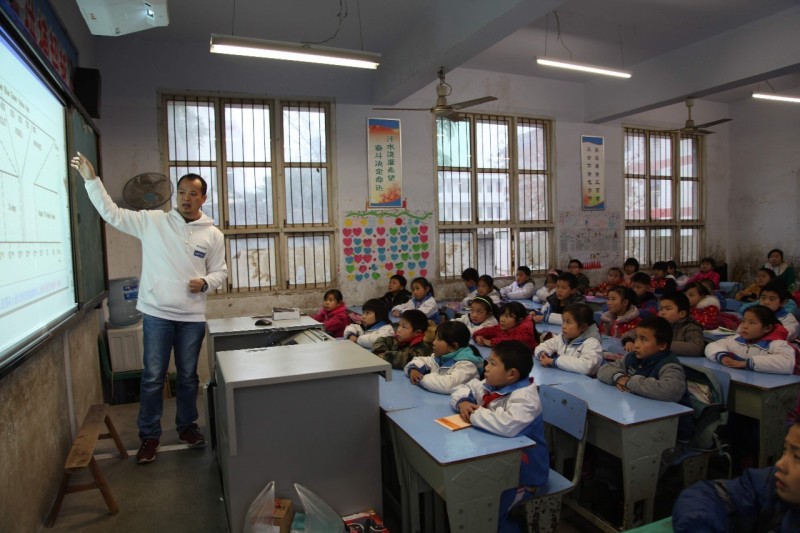 飞利浦照明“中西部学校校舍照明改善”公益项目在四川德阳完工交付