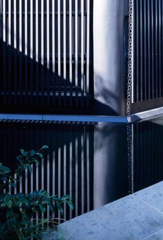 光会装逼不行，还要会装灯！