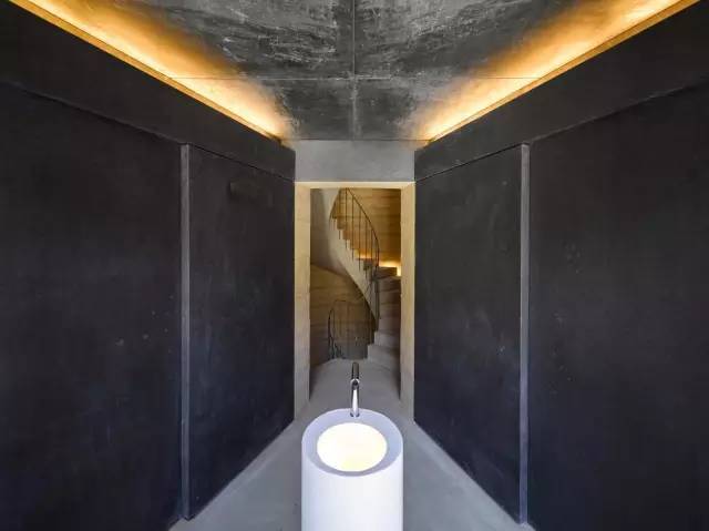 光会装逼不行，还要会装灯！