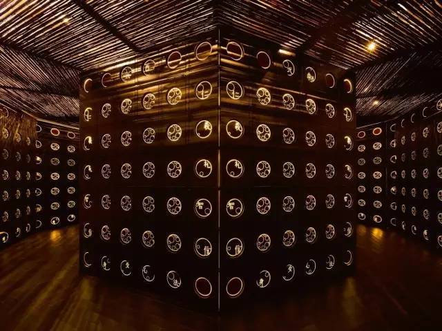 光会装逼不行，还要会装灯！