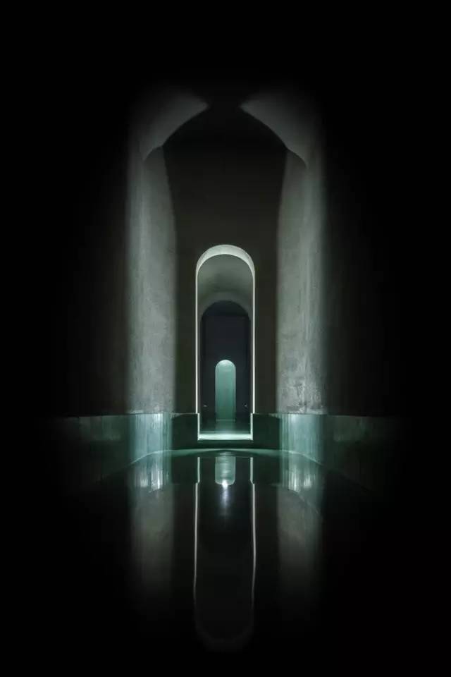 光会装逼不行，还要会装灯！