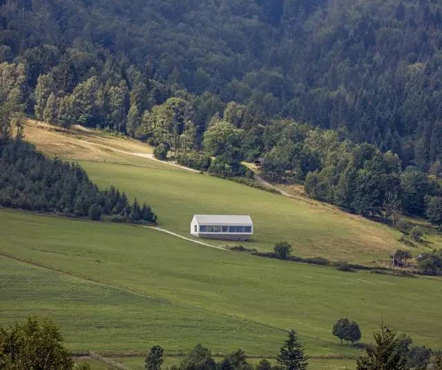 光会装逼不行，还要会装灯！