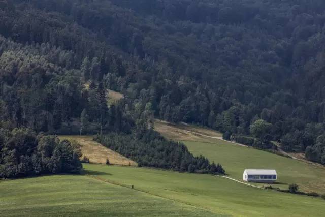 光会装逼不行，还要会装灯！