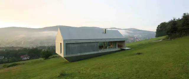 光会装逼不行，还要会装灯！