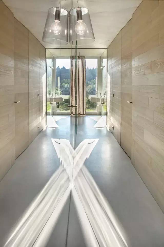 光会装逼不行，还要会装灯！