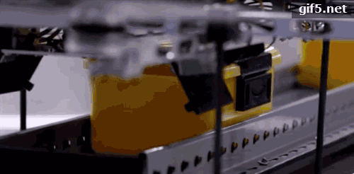 亚马逊正式启动无人机快递业务，监管却成“老大难”