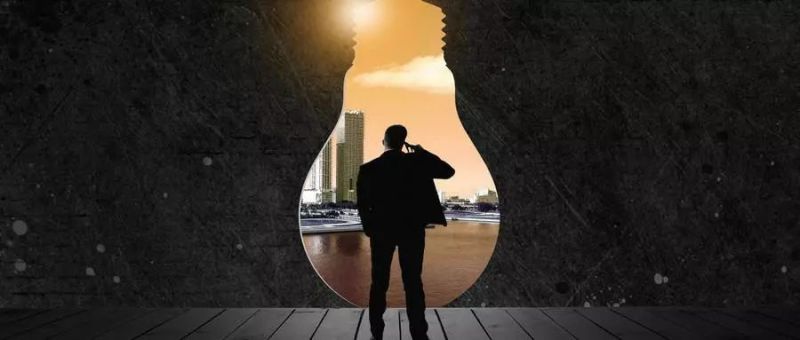 从黯然失意于LED领域，到董事长突然辞职，这家企业经历了什么？