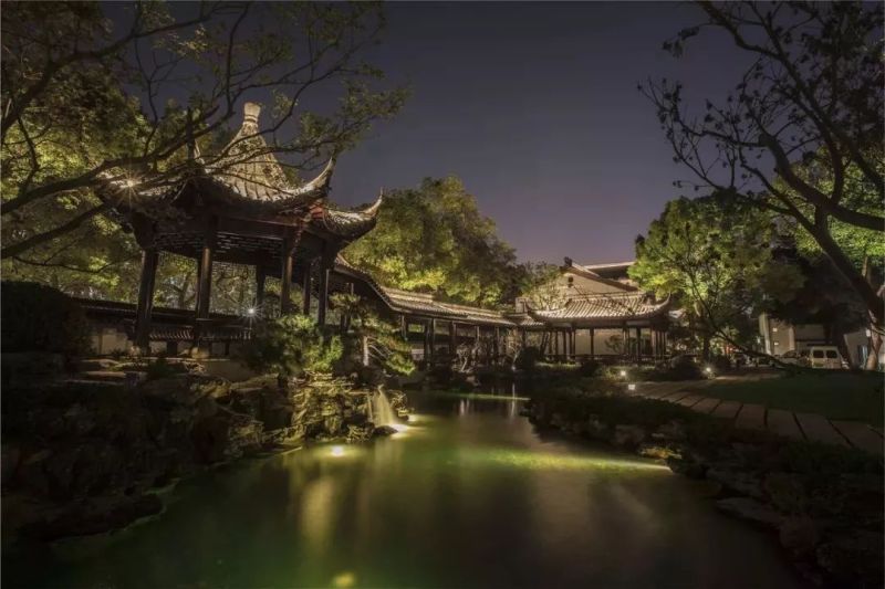 绍兴饭店丨柔和的暖光为夜色送去一丝温柔