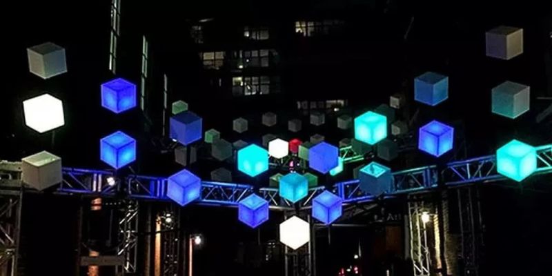 广州国际灯光节VS 香港闪耀维港灯影节，你 PICK 哪个？