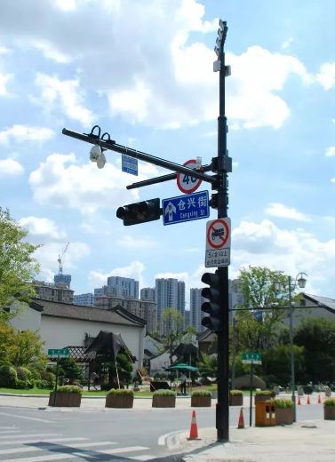 2018下半年全国各地50个智慧灯杆项目汇总