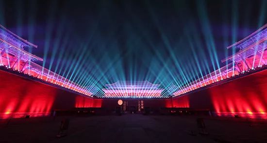 单霁翔首度公开回应故宫“上元”灯会争议：我们的月亮比巴黎的圆