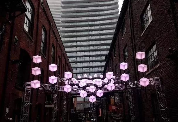 广州国际灯光节VS 香港闪耀维港灯影节，你 PICK 哪个？