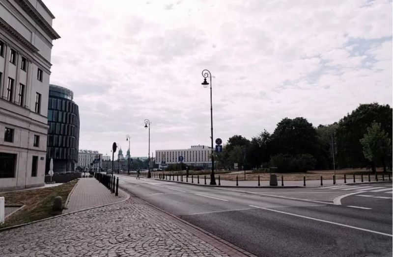 看不清楚前方路况的道路照明不是好的照明