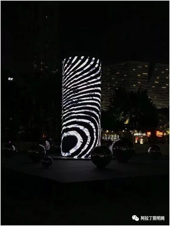 广州国际灯光节VS荷兰阿姆斯特丹灯光节，你pick哪一个？