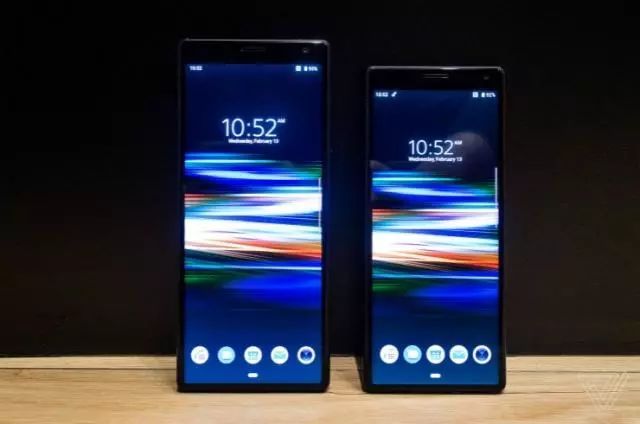 索尼发布全球首款4K OLED智能手机