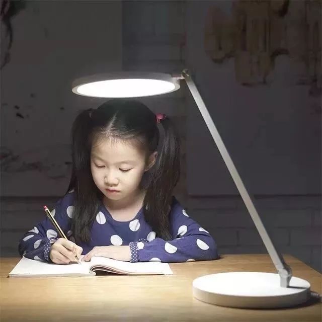 三代同堂的家庭灯光应该怎么做？