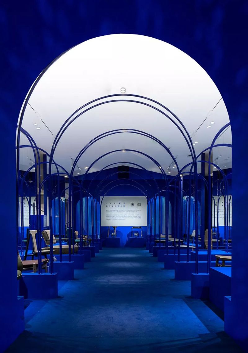 深海蓝的奇幻旅途，“STAY WITH ME” - 100椅凳展，上海 / 锦莳设计