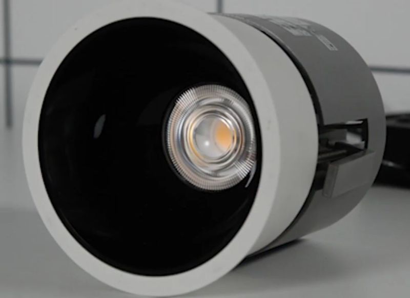 旋转餐厅的景观玻璃反光，到底是玻璃的错还是灯光的错？