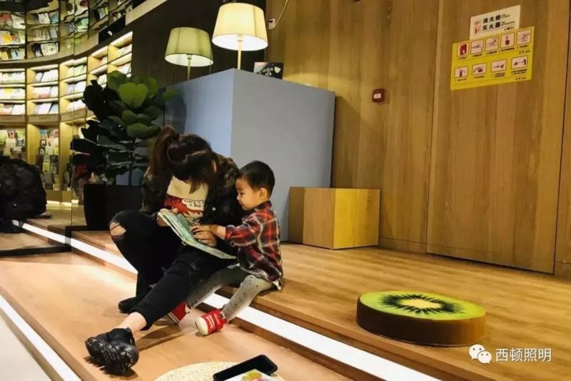 极简光影勾勒的“中国最美书店”，你怎么看？